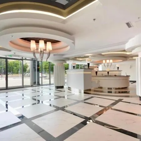 Hanza Tower Center With Pool & Sauna & Jacuzzi Apartment *